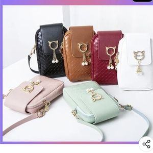 Medium Sized Messenger Shoulder Bag w/ tassel